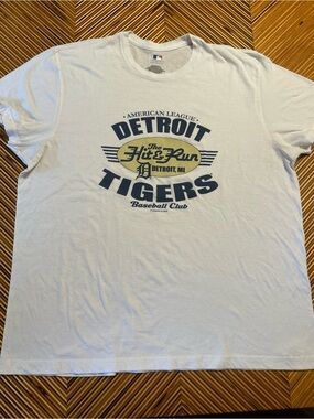 Detroit Tigers White Graphic Tee